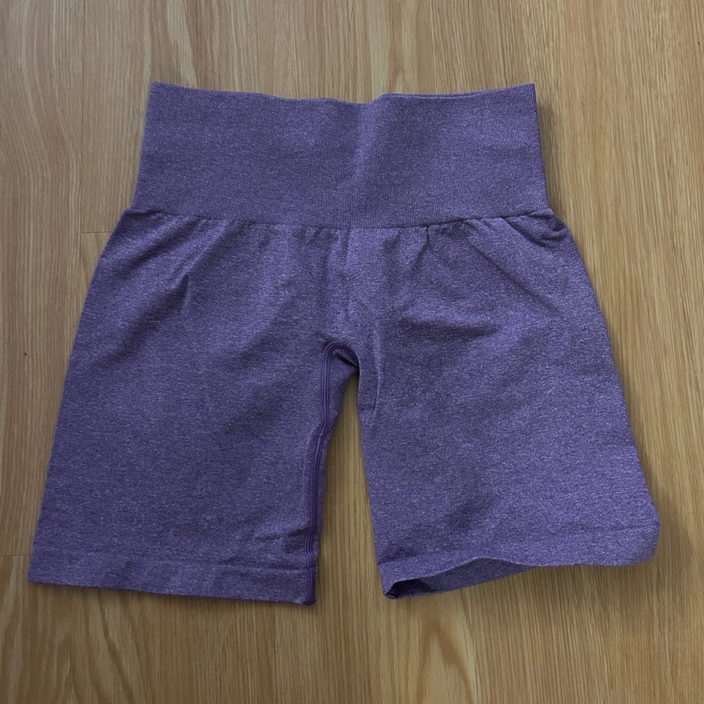 NVGTN Pro Seamless Shorts in Violet Size XS